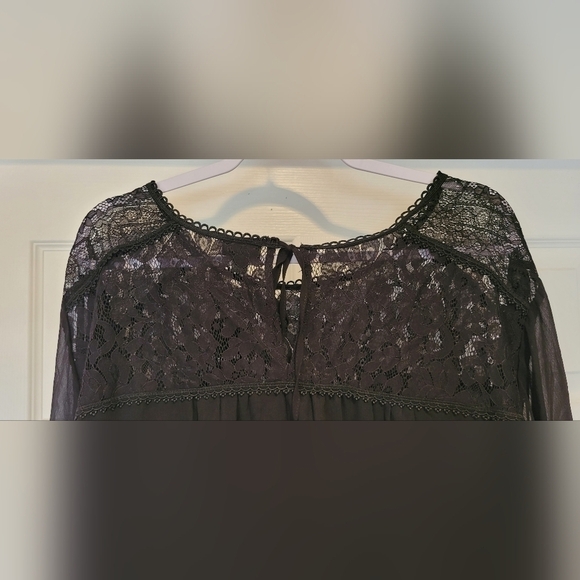 Torrid NWT $60 Womens Crinkle Chiffon Lace Trim Sheer Top Deep Black Size 6x 30 - Picture 7 of 11